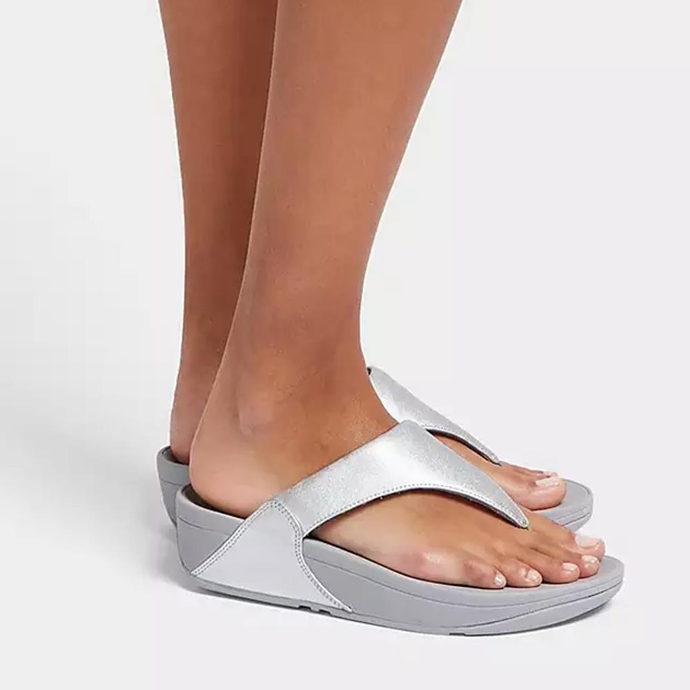 FIT FLOP WOMENS WEDGE TOE POST SANDAL SILVER LEATHER Paul Byron